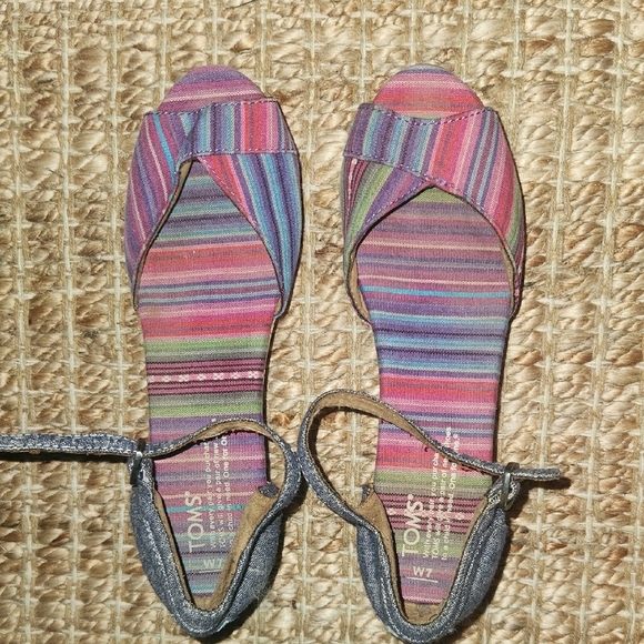 Toms Pink and Blue Wedges with Espadrille Sole - Picture 3 of 6